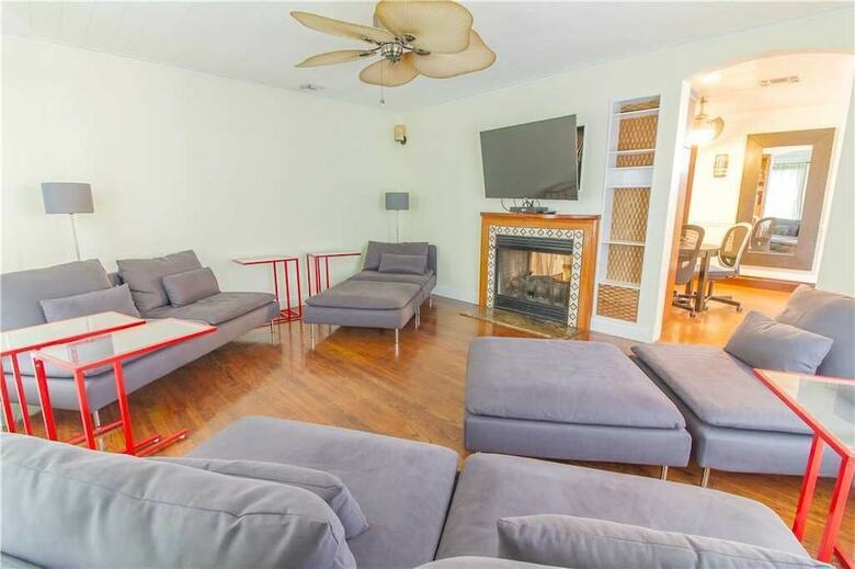 Sea Biscuit - Three Bedroom Home