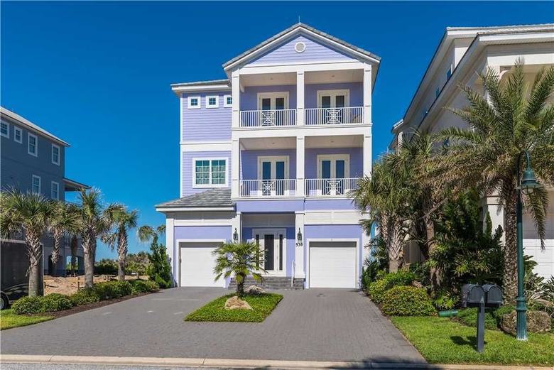 Hostal Sea Gem - Eight Bedroom Home