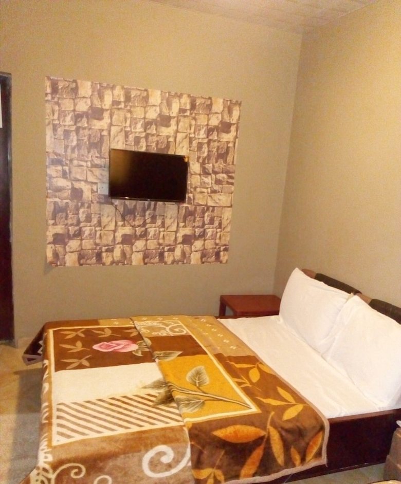 Bed & Breakfast Hg Palace Lodge