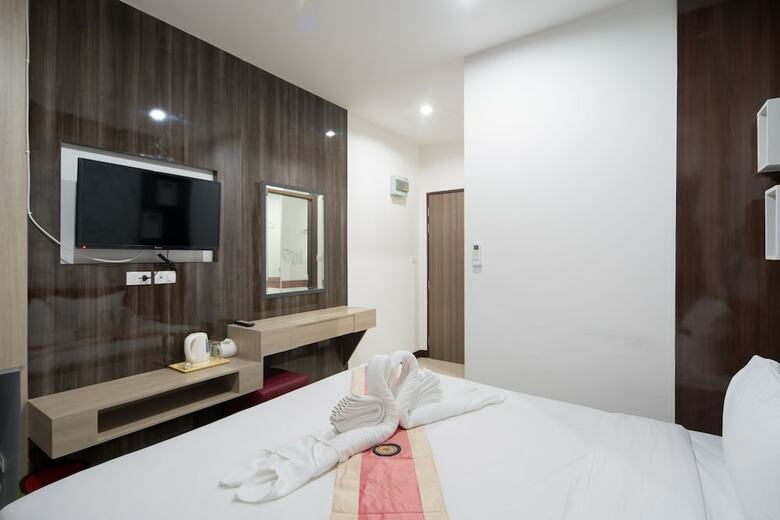 Hotel Baan Thai Beach Side Residence