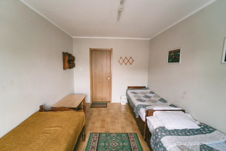 Hostal Town Yard Guesthouse And Tour
