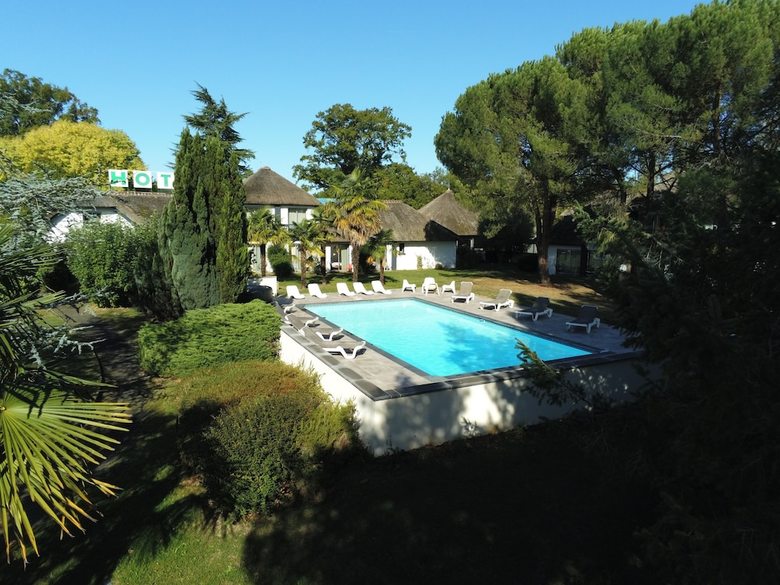 Hotel La Chaumi�re Du Bois