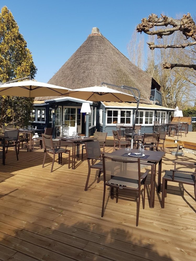 Hotel La Chaumi�re Du Bois