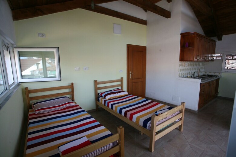 Hostal Bulldog Hostel & Club