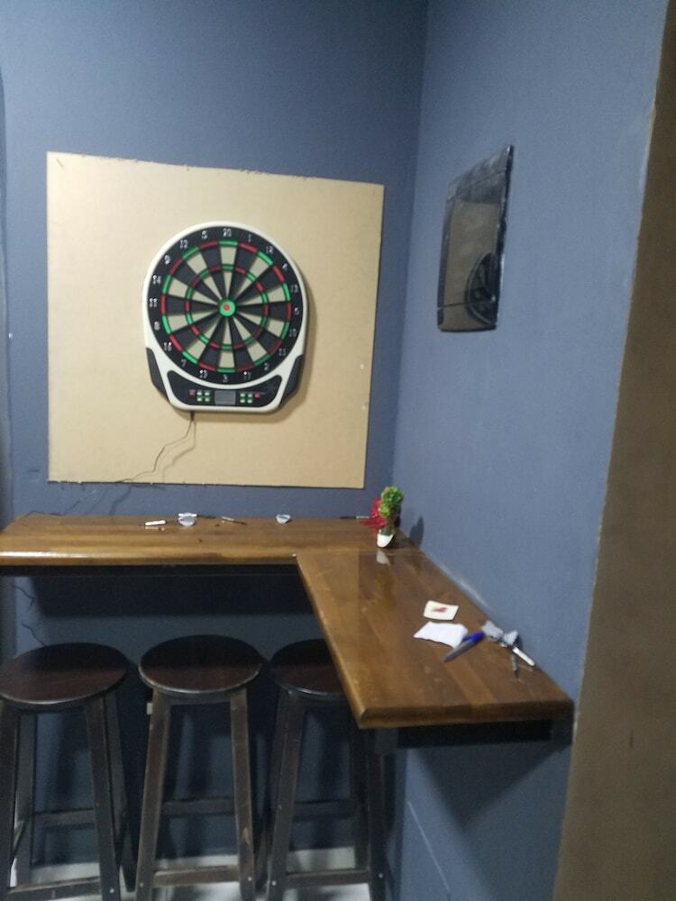 Hostal Bulldog Hostel & Club