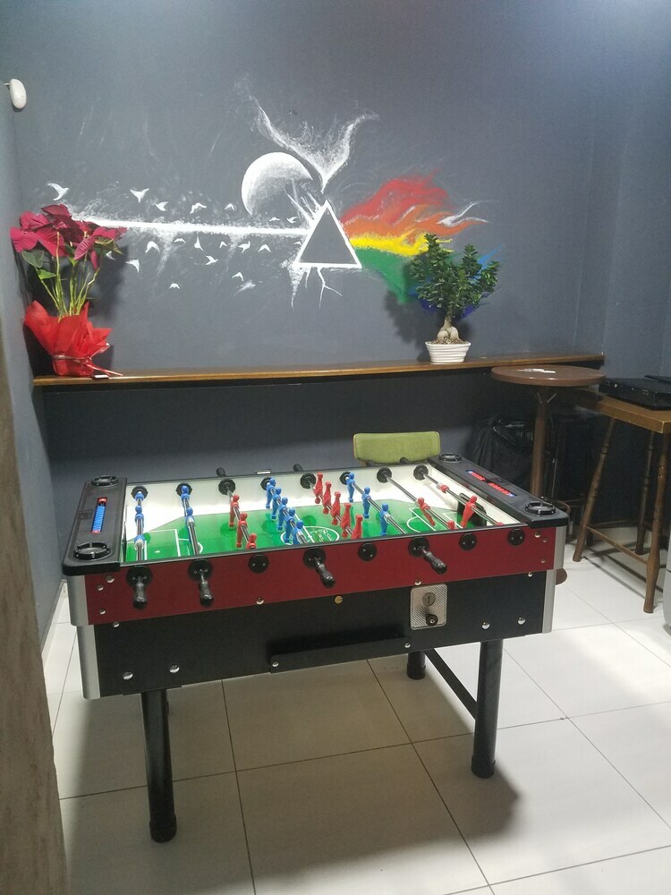Hostal Bulldog Hostel & Club