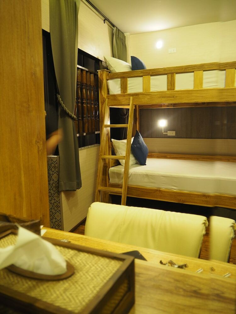 Sleep Walker Hotel Nawarat Bridge