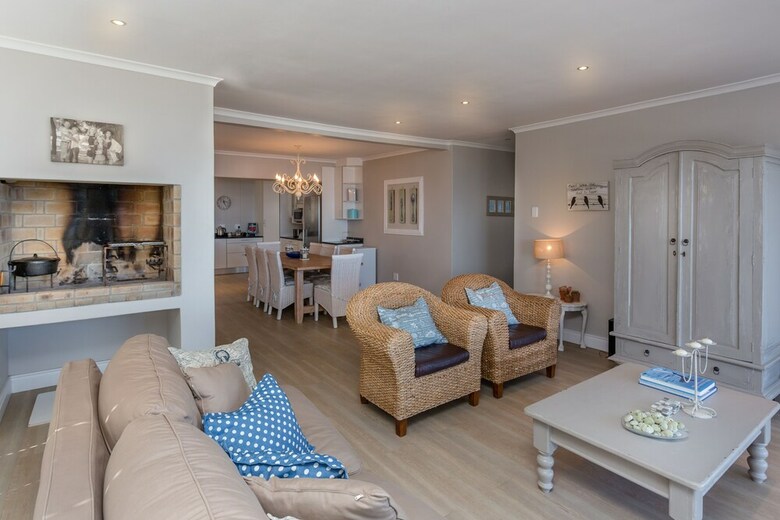 Gansbaai Seafront Holiday House: Ons C-huis