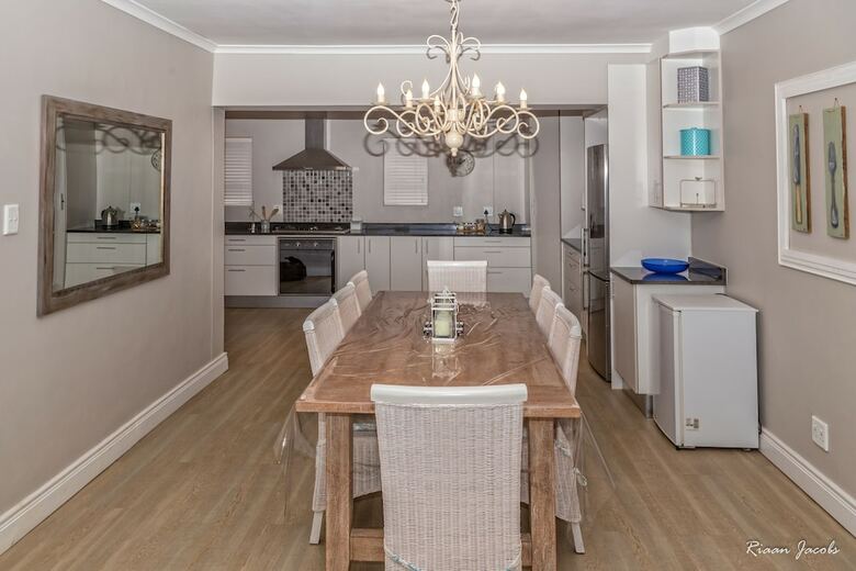 Gansbaai Seafront Holiday House: Ons C-huis