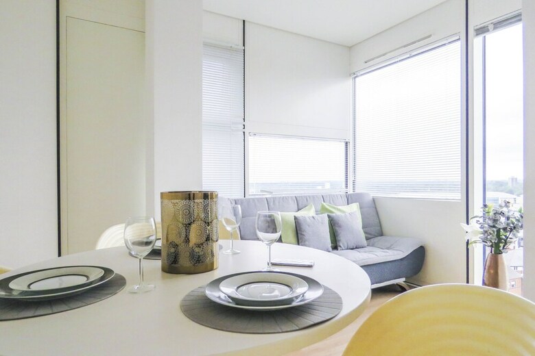 Apartamentos Tudors Esuites - Great View Cube Studio