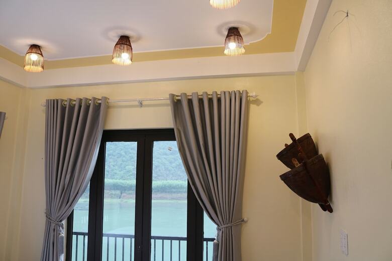 Hotel Phong Nha Coco Riverside Homestay