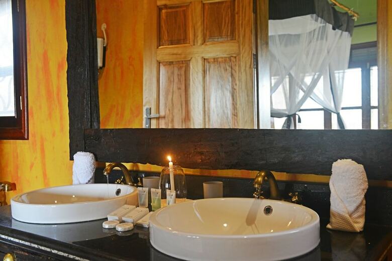 Posada Buffalo Safari Lodge