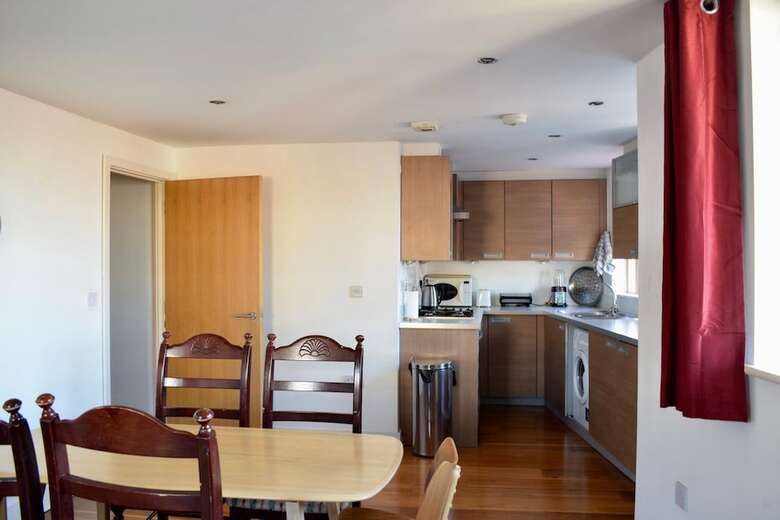 2 Bedroom Bethnal Green Apartment