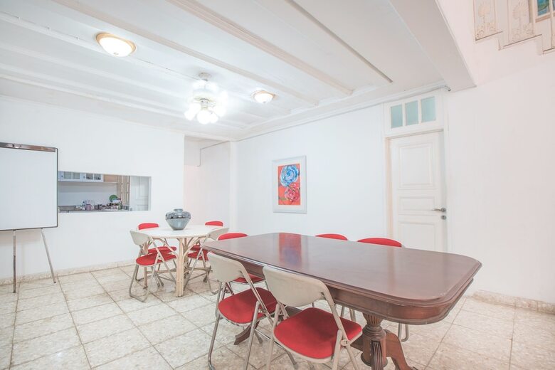 Hostal Oyo 332 Residence G17