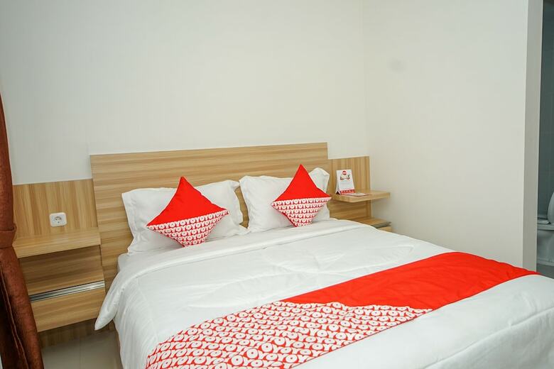 Hostal Oyo 330 Diamond Executive Kost