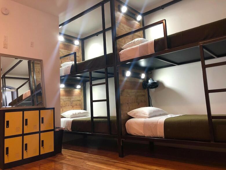 Hostal Scenic City Hostel