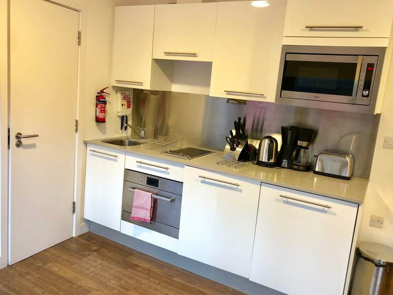 Apartamentos City Short Stays Tower Hill Studios