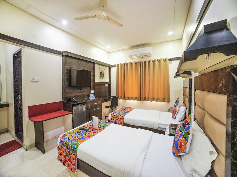 Fabhotel Santoor