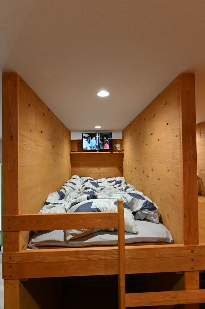 Hostal Suzumaru Hotel - Hostel