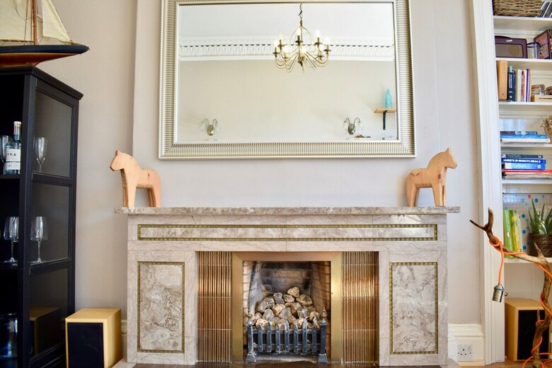 Apartamentos 2 Bedroom Traditional Edinburgh Flat