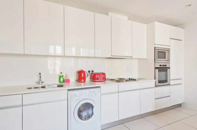 3 Bedroom Apartment In Dublin Docklands
