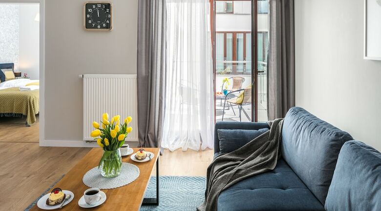 Apartments With Event Space & Jacuzzi