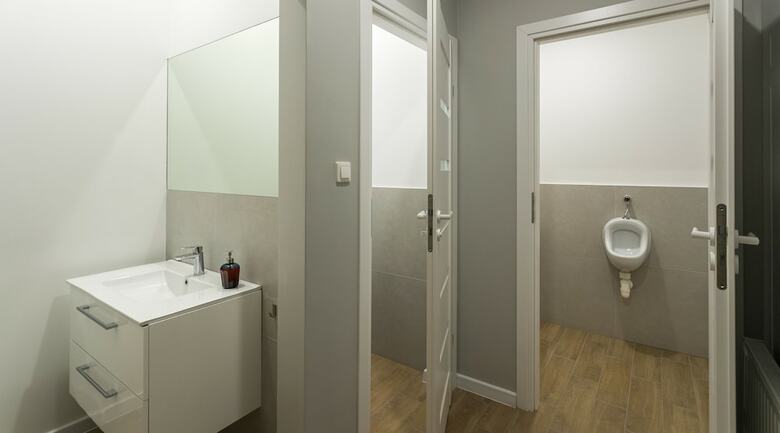 Apartments With Event Space & Jacuzzi
