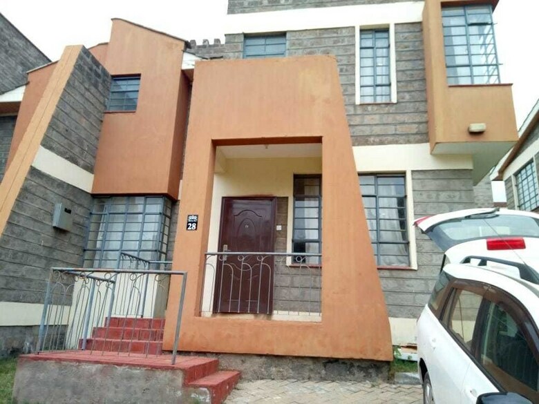 Private Home 4 Bedrooms 4.5 Bathrooms