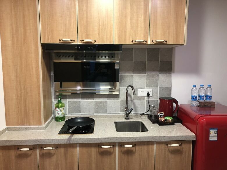 Nanjing Weibao Home Apartment
