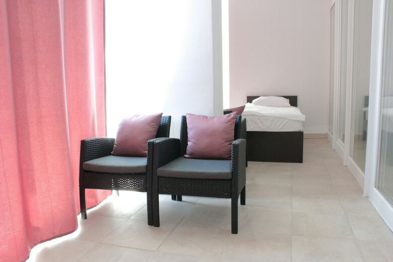 Apartment On Bulvar Nadezhd 4-1, Ap. 102