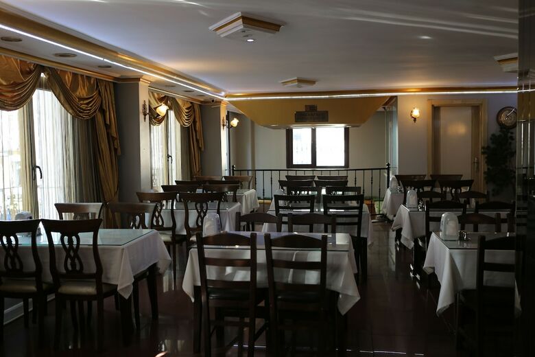 Grand Lara Hotel