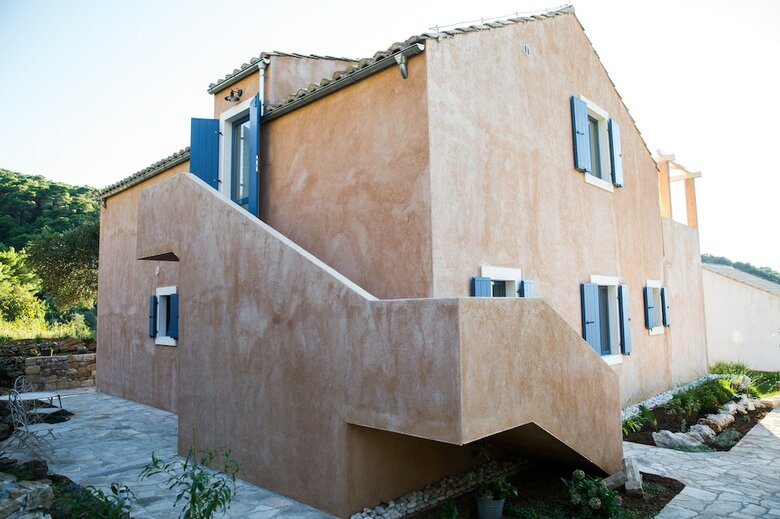Villa Authentica