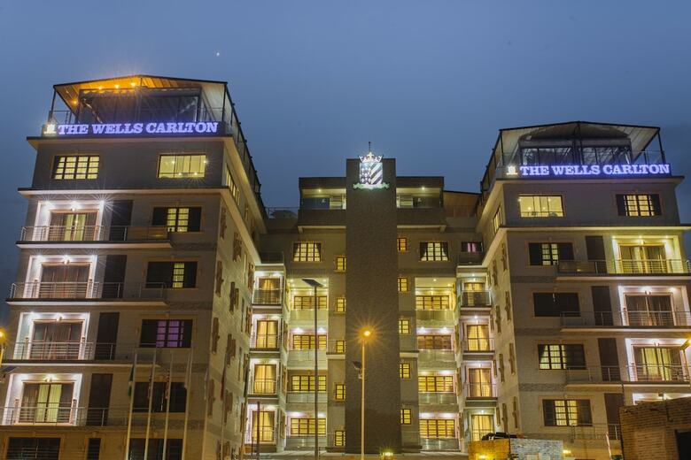 The Wells Carlton Hotel And Apartments