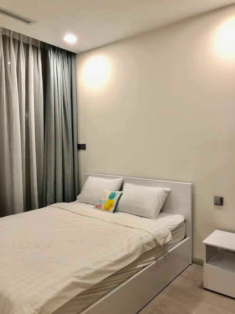 Mins Apartment - Vinhome Golden River