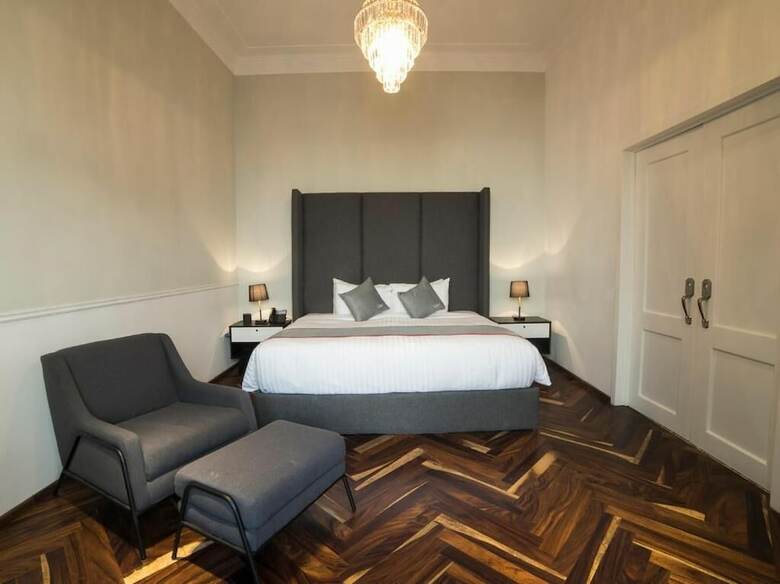 Collection O Hotel Real 500