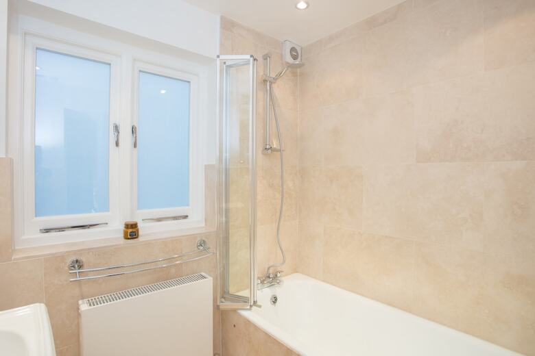 4 Bedroom House Next To Primrose Hill