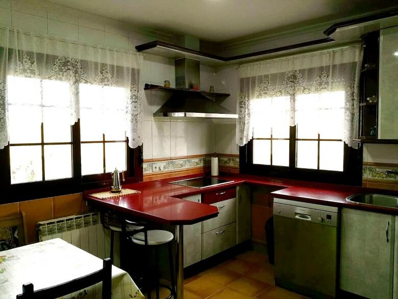 House With 5 Bedrooms In Fuentespreadas