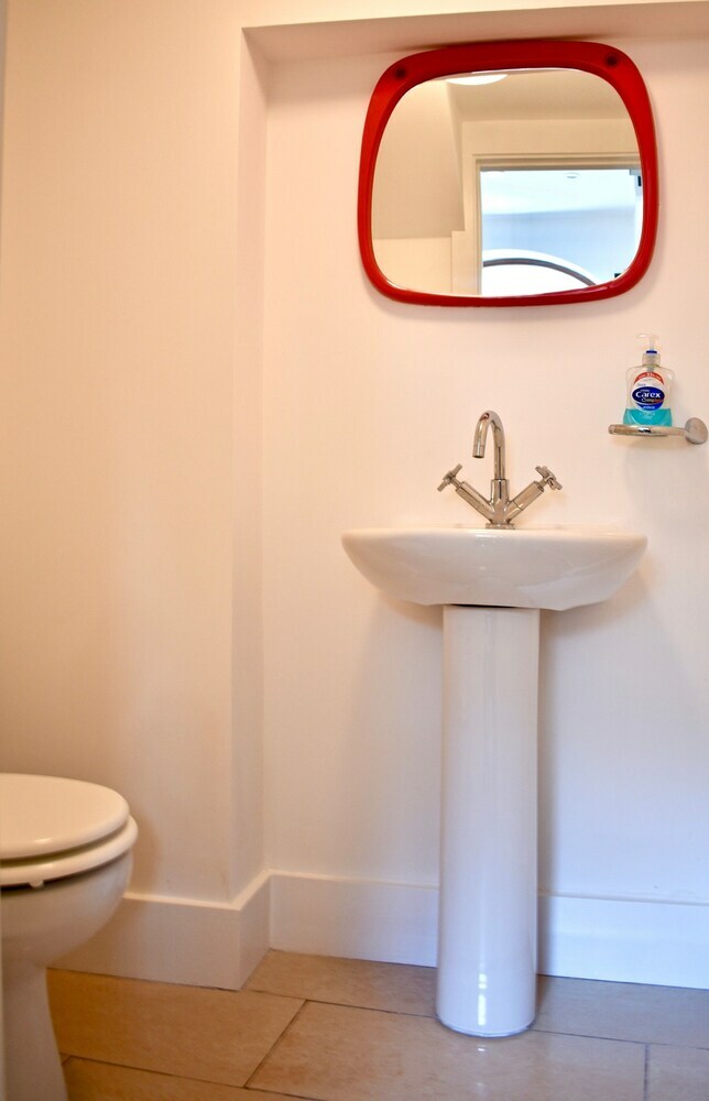 Spacious 3 Bedroom House In Ballsbridge