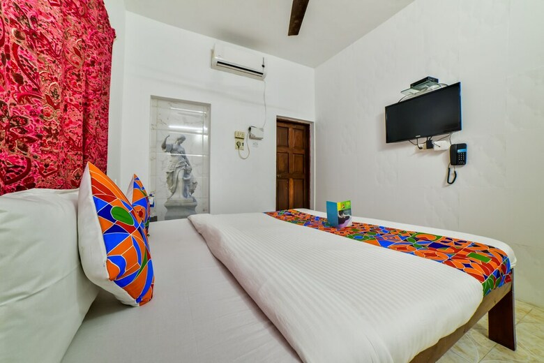Hotel Fabexpress Majestic