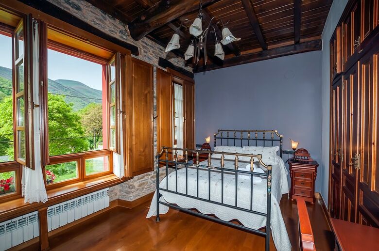 Hotel El Capricho De Josana