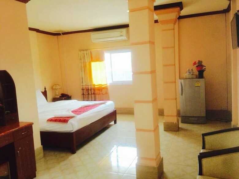Nakhonesack Hotel III