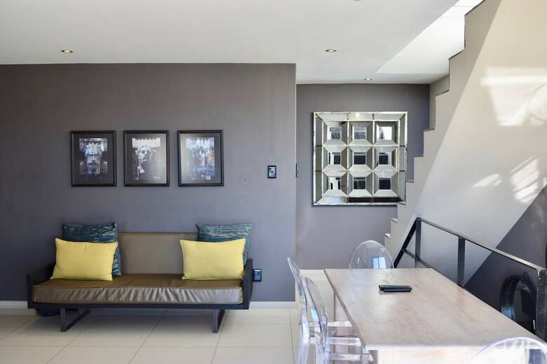 Afri Chi? Apartment In Sea Point
