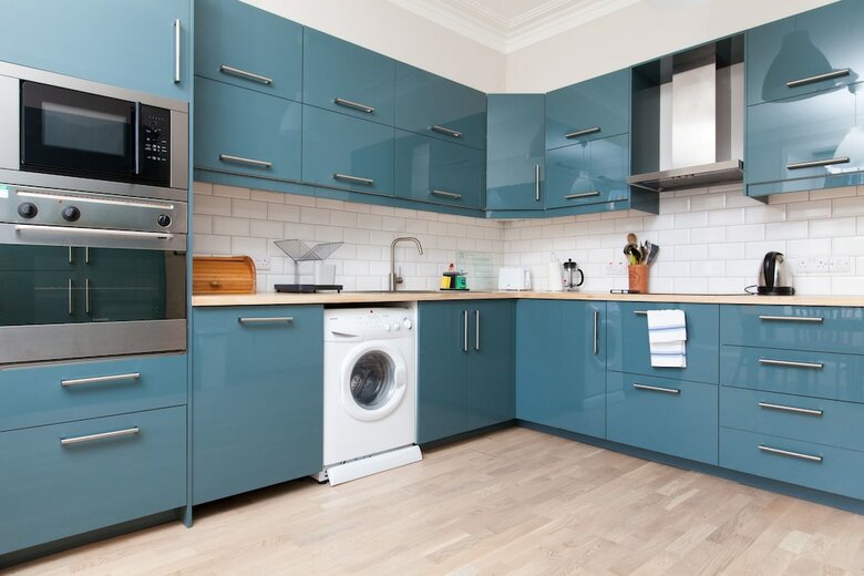 Traditional 3 Bedroom Apartment In Central Edinburgh
