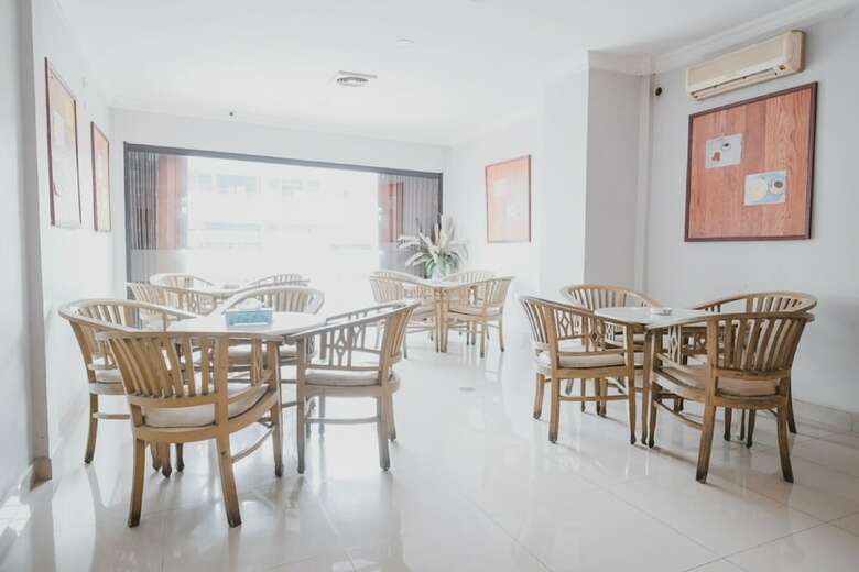Hotel Reddoorz Plus Near Jambi Prima Mall