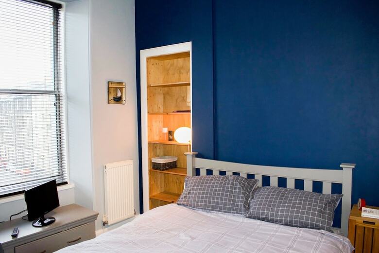 1 Bedroom Apartment Near Edinburgh City Centre