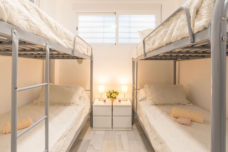 Hostal Ol� Hostels Malaga Zambrano
