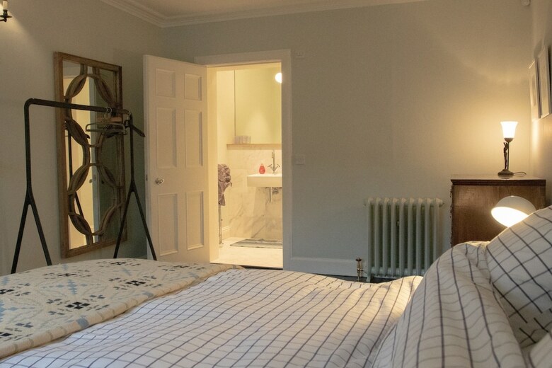 2 Bedroom Apartment In Stockbridge