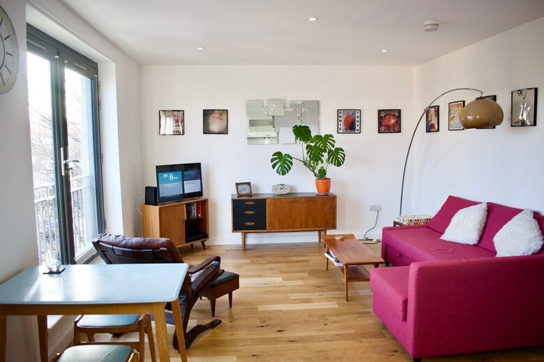 2 Bedroom Apartment In Edinburgh