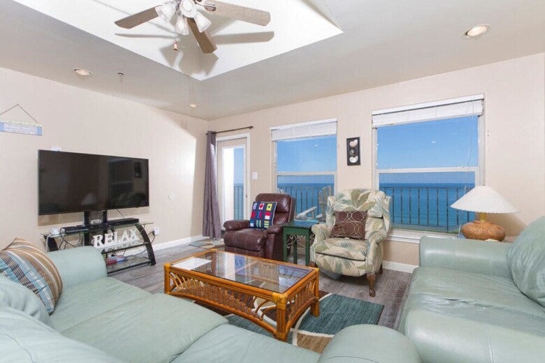 Inverness Condominium Penthouse 1102