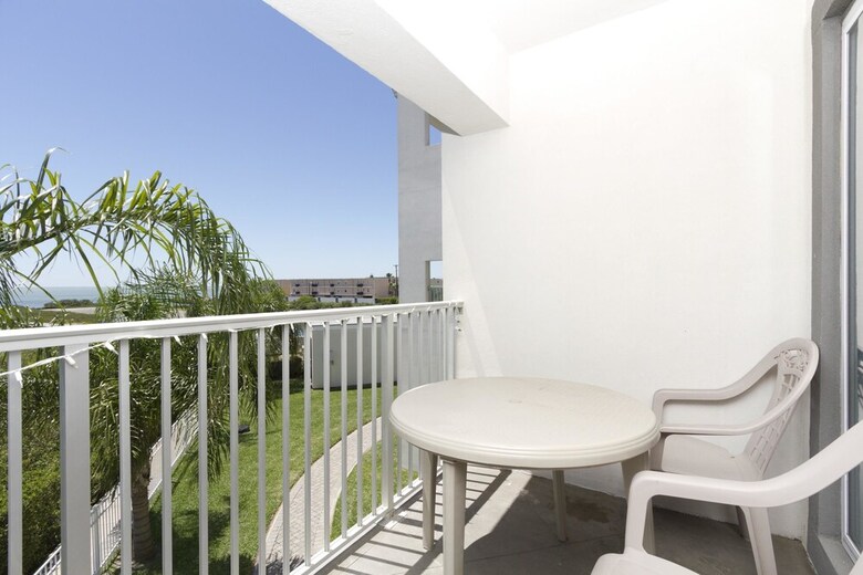 Tortuga Townhouse 100-7 Access To Boat Slip